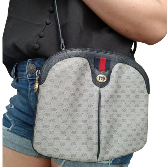 Gucci Handbags - Authentic Vintage Gucci Crossbody Clutch Bag